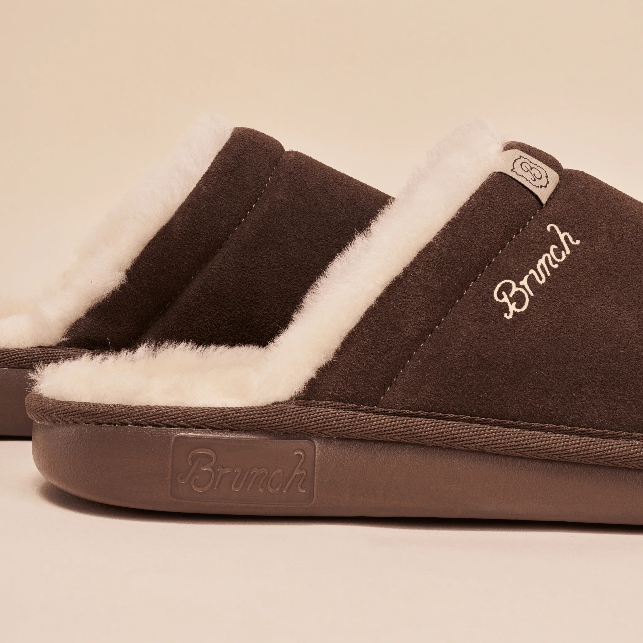 Essential Shearling - Brown - Suede - Image 3